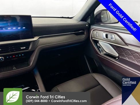 Certified 2025 Ford Explorer Platinum w/ Ultimate Package image 28