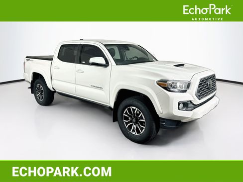 Used 2022 Toyota Tacoma TRD Sport w/ Technology Package RWD image 1