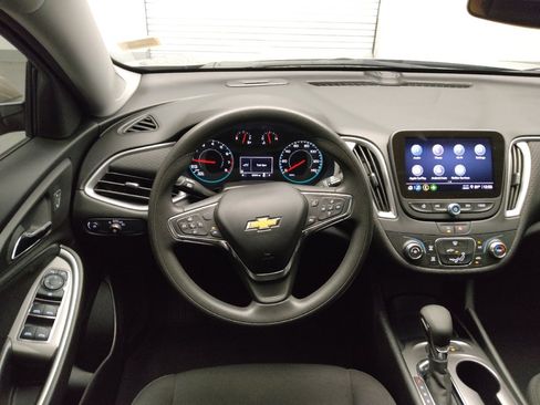 Used 2025 Chevrolet Malibu LS FWD image 22