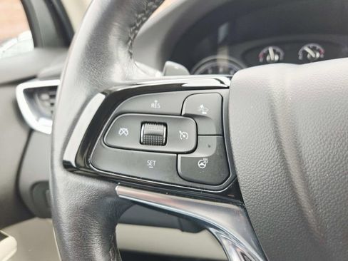 Used 2023 Buick Enclave Essence FWD image 21