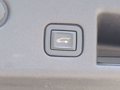 Used 2018 Chevrolet Equinox LT w/ Sun & Infotainment Package FWD image 15