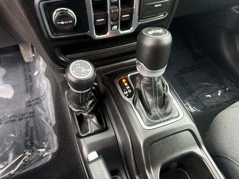 Certified 2024 Jeep Wrangler Unlimited Sport AWD/4WD image 14