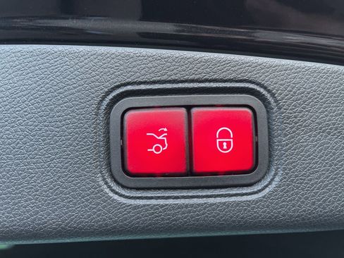 Used 2021 Mercedes-Benz E 450 4MATIC Coupe image 20