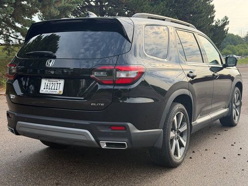 Used 2025 Honda Pilot Elite image 5