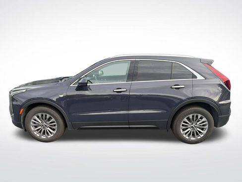 Used 2025 Cadillac XT4 Premium Luxury FWD image 5