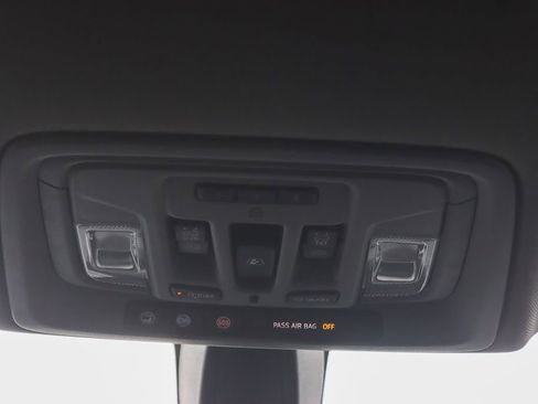 Used 2020 Chevrolet Silverado 1500 LT Trail Boss w/ Midnight Edition image 26