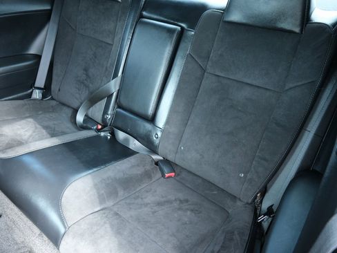 Used 2015 Dodge Challenger R/T Scat Pack w/ Leather Interior Group image 29