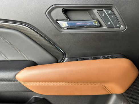 Used 2023 GMC Canyon AT4 w/ AT4 Premium Package image 12