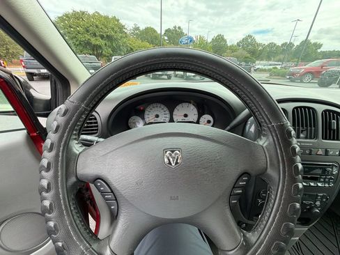 Used 2007 Dodge Grand Caravan SXT w/ Leather Interior Group FWD image 4