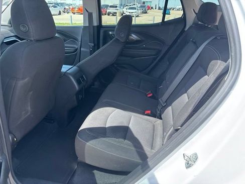 Used 2024 GMC Terrain SLE FWD image 25