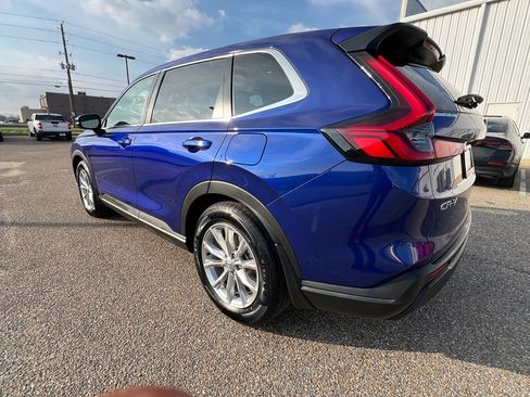 Used 2023 Honda CR-V EX-L image 6