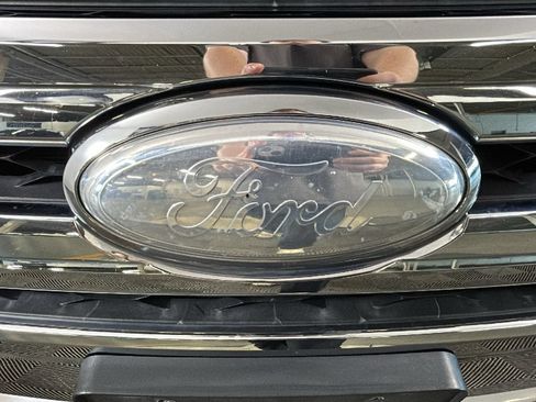 Used 2014 Ford Edge Limited w/ Equipment Group 301A FWD image 10