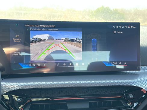 New 2026 BMW 330i Sedan w/ M Sport Package image 24