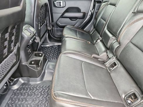 Used 2023 Jeep Gladiator Mojave w/ Cold Weather Group image 13