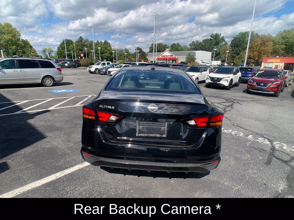 Used 2025 Nissan Altima 2.5 SV FWD image 4