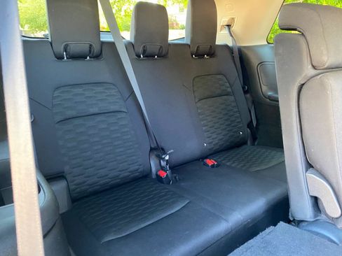 Used 2022 Nissan Pathfinder S FWD image 41