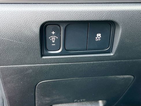 Certified 2025 Kia Sorento S w/ Panoramic Sunroof Package image 15