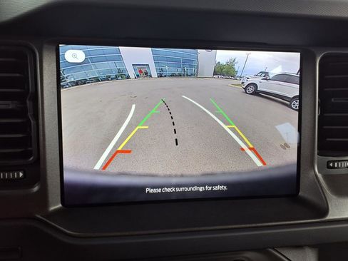 New 2025 Ford Bronco Base image 19