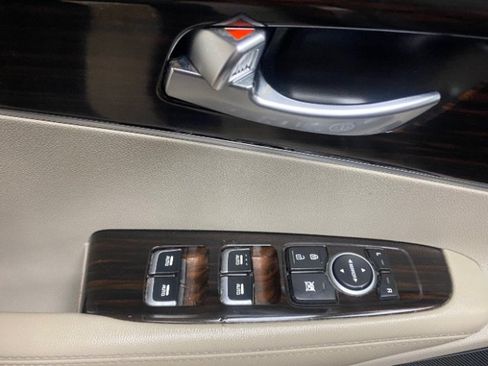 Used 2020 Kia Sorento S FWD image 21