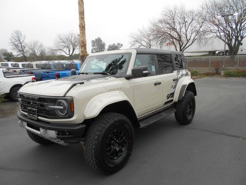 New 2025 Ford Bronco Raptor image 26