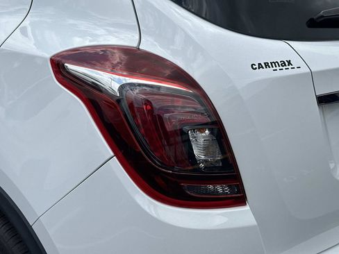 Used 2020 Buick Encore Essence AWD/4WD image 9