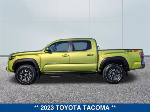 Used 2023 Toyota Tacoma TRD Off-Road image 2