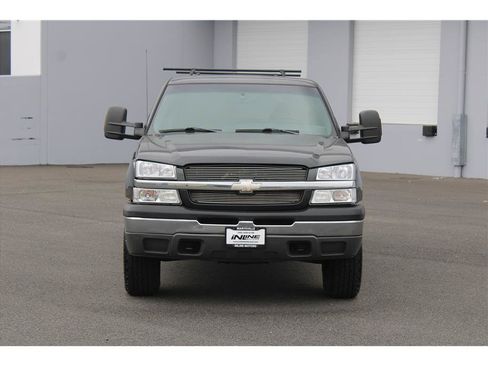 Used 2005 Chevrolet Silverado 1500 LS w/ Light Duty Power Package AWD/4WD image 5
