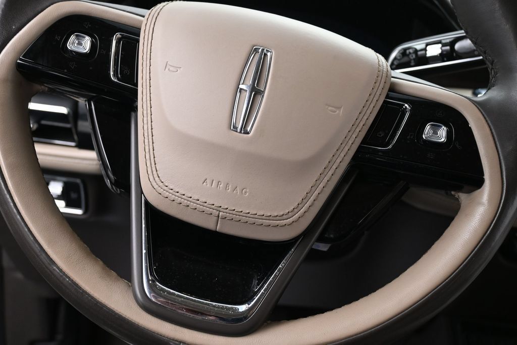 Used 2022 Lincoln Aviator Reserve w/ Equipment Group 201A AWD/4WD image 16