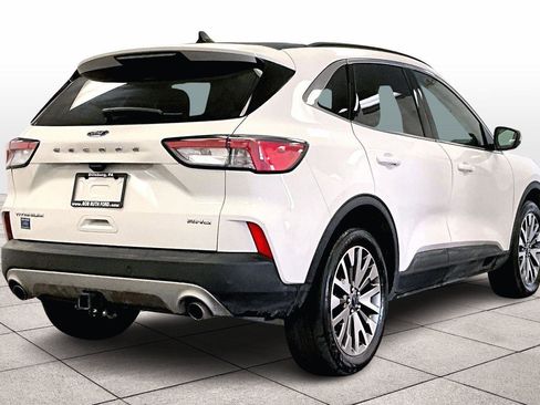 Used 2022 Ford Escape Titanium w/ Class II Trailer Tow Package image 11