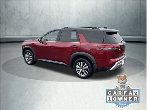 Certified 2022 Nissan Pathfinder SL AWD/4WD image 4