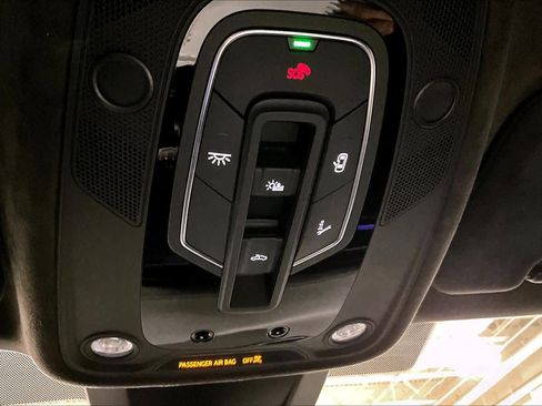 Used 2020 Audi Q8 Prestige w/ Prestige Package image 22