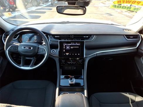 Certified 2023 Jeep Grand Cherokee L Laredo image 18