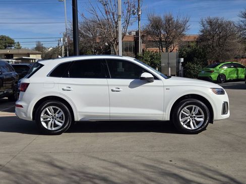 Certified 2023 Audi Q5 2.0T Premium w/ Convenience Package image 5