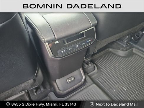 Used 2022 Toyota Highlander XSE image 22