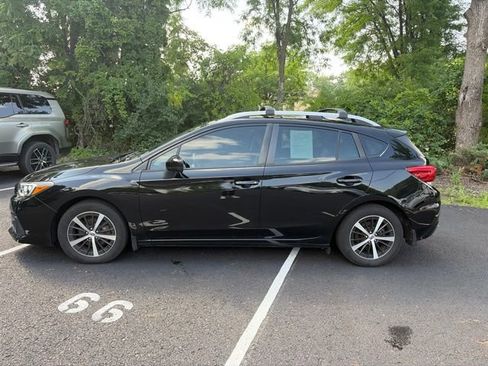 Used 2022 Subaru Impreza 2.0i Premium w/ Popular Package #3 AWD/4WD image 8