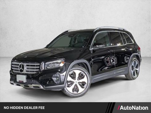 Used 2025 Mercedes-Benz GLB 250 image 1