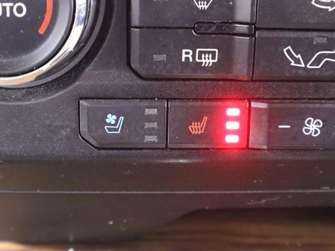 Used 2020 Ford F150 Lariat image 26