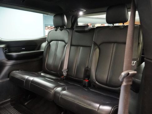 Used 2022 Jeep Wagoneer Series I w/ Premium Group I AWD/4WD image 27