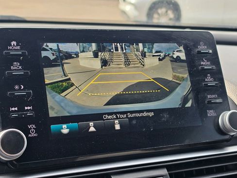 Used 2019 Honda Accord Sport image 18