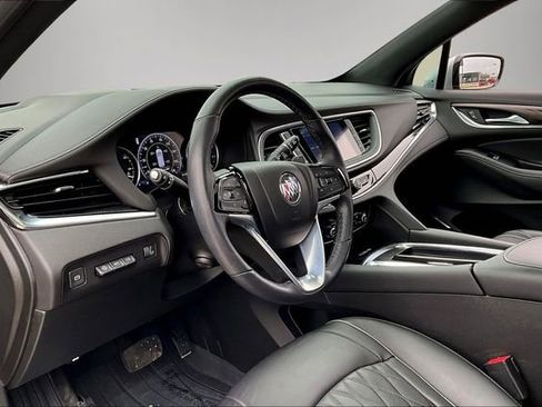 Used 2023 Buick Enclave Avenir w/ Avenir Technology Package AWD/4WD image 17