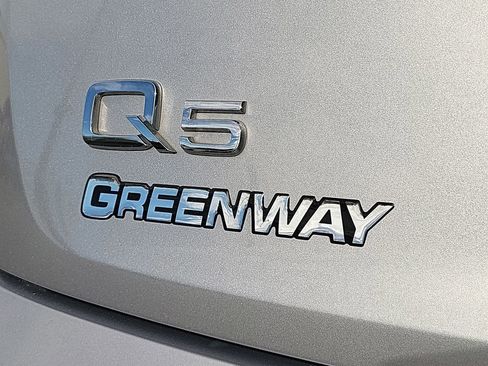 Used 2021 Audi Q5 2.0T Premium Plus w/ Premium Plus Package image 9