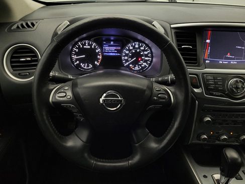 Used 2020 Nissan Pathfinder SL FWD image 22