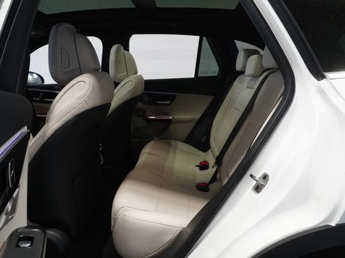 New 2026 Mercedes-Benz GLC 300 4MATIC image 16