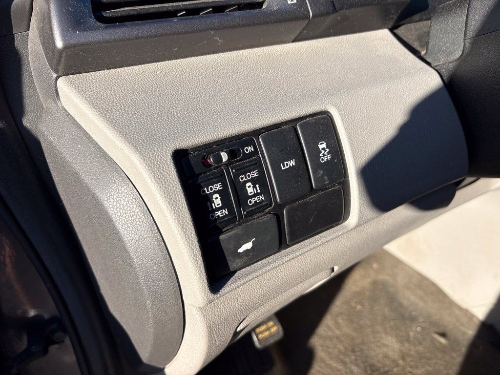 Used 2014 Honda Odyssey EX-L image 18