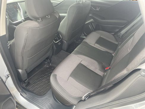 Used 2025 Subaru Outback Premium w/ Popular Package #1A image 9