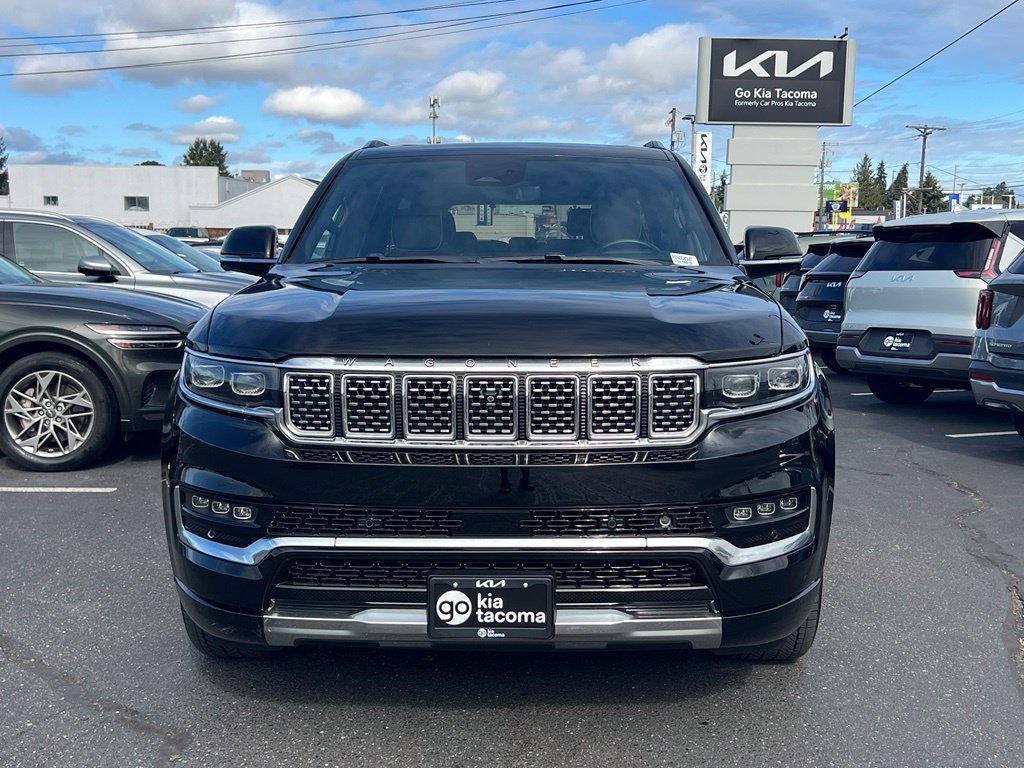 Used 2023 Jeep Grand Wagoneer Series III AWD/4WD image 4
