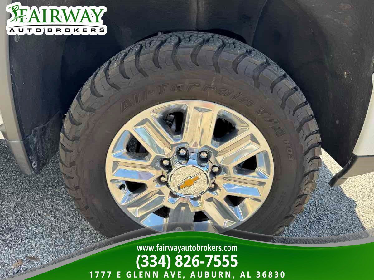 Used 2025 Chevrolet Silverado 2500 High Country w/ Technology Package AWD/4WD image 35