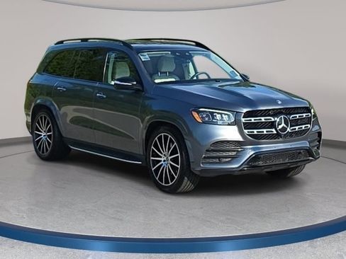 Used 2023 Mercedes-Benz GLS 580 4MATIC image 3