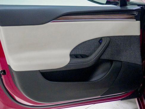 Used 2021 Tesla Model S Long Range image 17