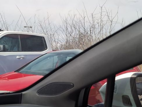 Used 2023 Volkswagen ID.4 Pro image 8